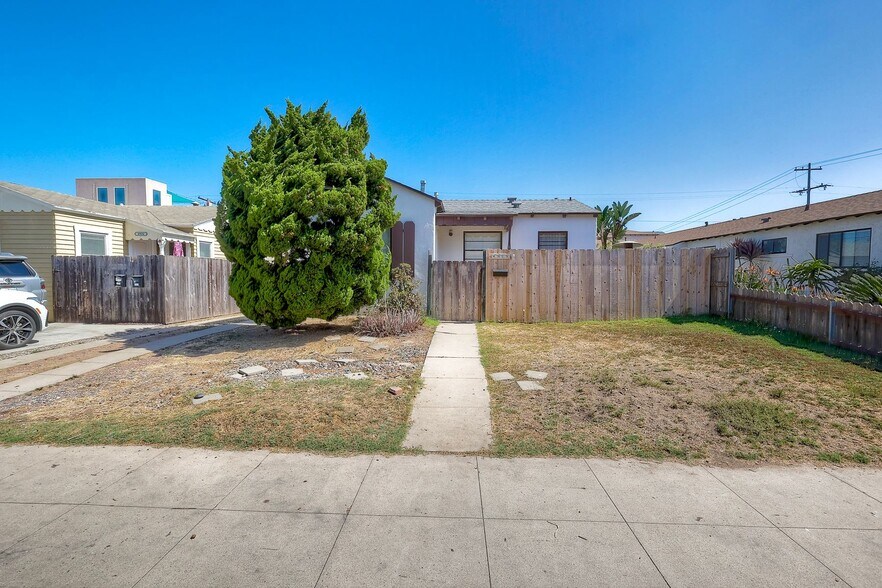 More Photos Of 4918 Del Monte Ave, San Diego Multifamily For Sale