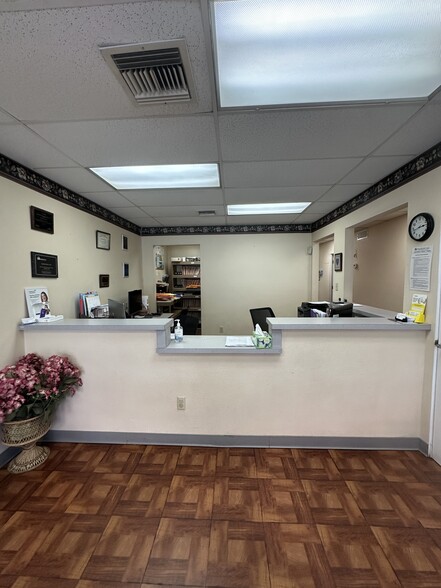 More Photos Of 750 E Latham Ave, Hemet Medical For Sale