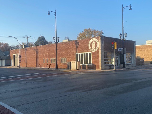 Primary Photo Of 7700 W Madison St, Forest Park Flex For Lease