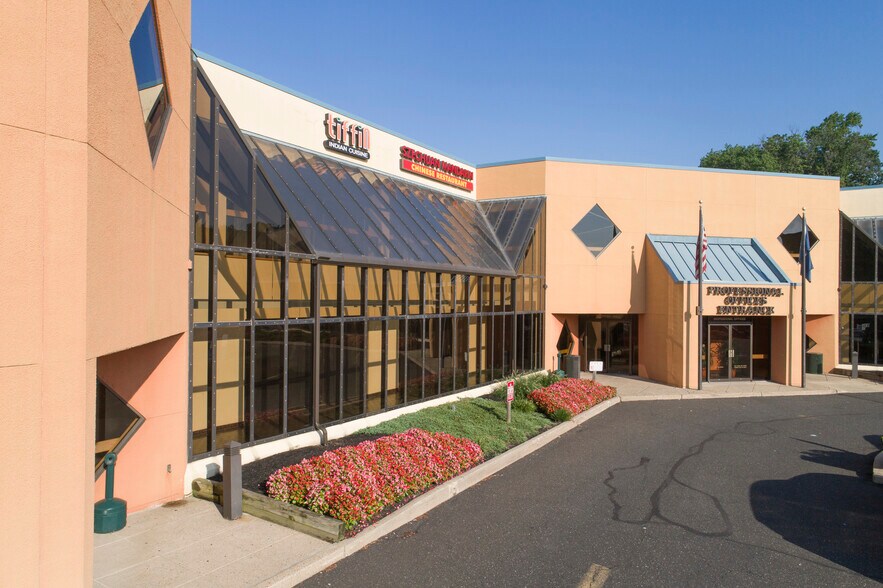 More Photos Of 8080 Old York Rd, Elkins Park General Retail For Lease