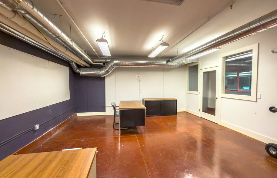 More Photos Of 110 Campbell Ave SW, Roanoke Loft Creative Space For Sale