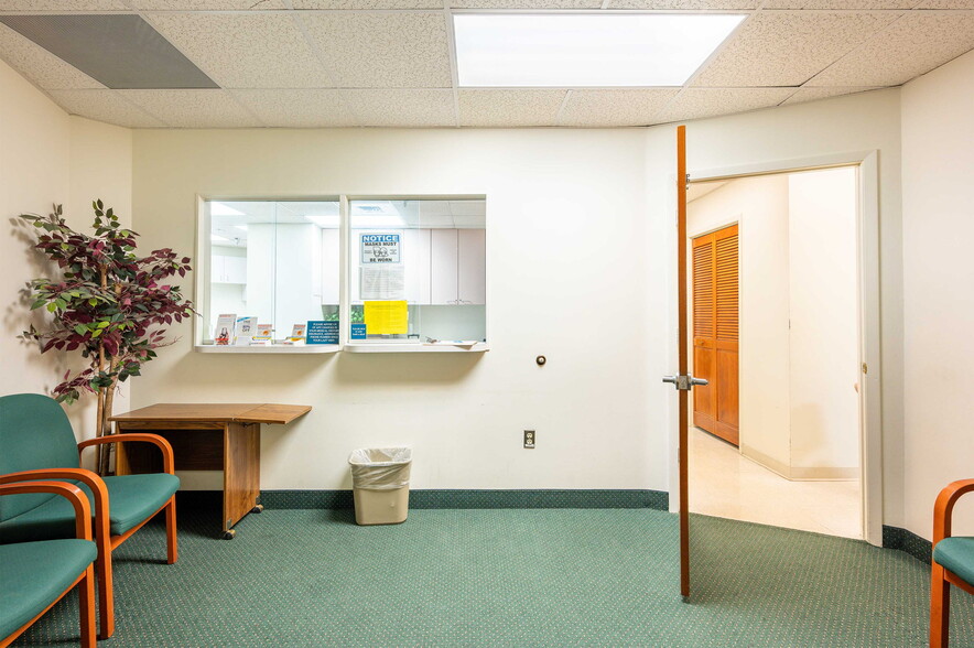 More Photos Of 6719 Gall Blvd, Zephyrhills Medical For Sale