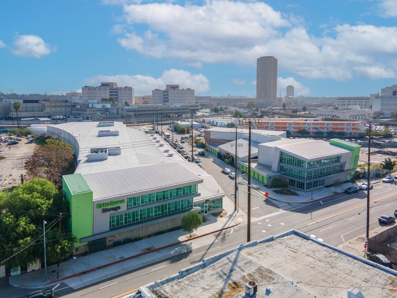 More Photos Of 960-1000 N Main St, Los Angeles Self Storage For Sale