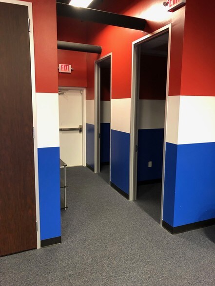 More Photos Of 10502 Grant Rd, Houston General Retail For Lease