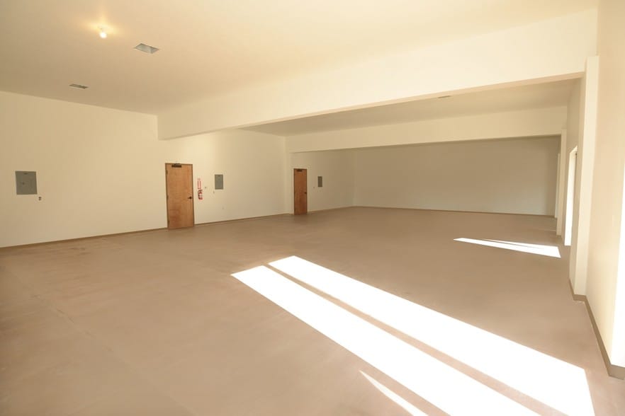 More Photos Of 40 N Main St, Miamisburg Storefront Retail Office For Sale