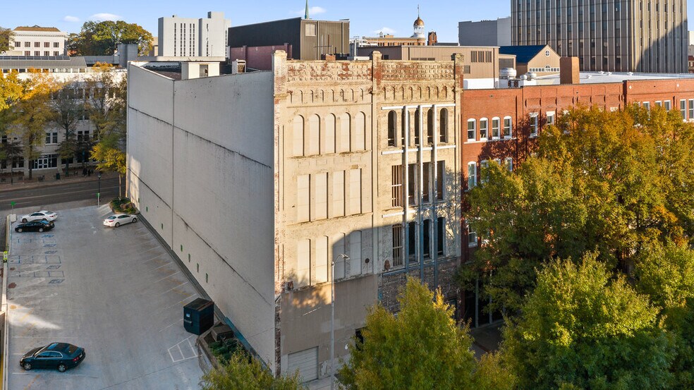 More Photos Of 619 Market St, Chattanooga Office For Sale