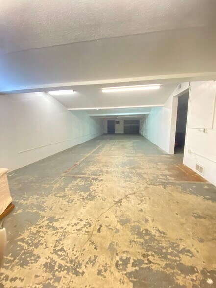More Photos Of 2044 Wadsworth Rd, Norton Industrial For Lease