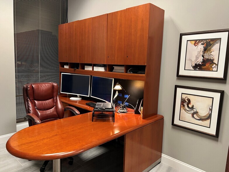 More Photos Of 625 E Twiggs St, Tampa Office For Lease