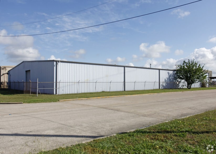 More Photos Of 12130 Highway 3, Webster Unknown For Lease