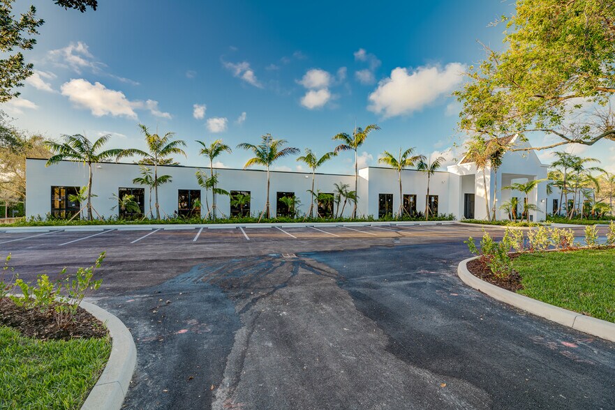 More Photos Of 8950 SW 152nd St, Palmetto Bay Medical For Lease