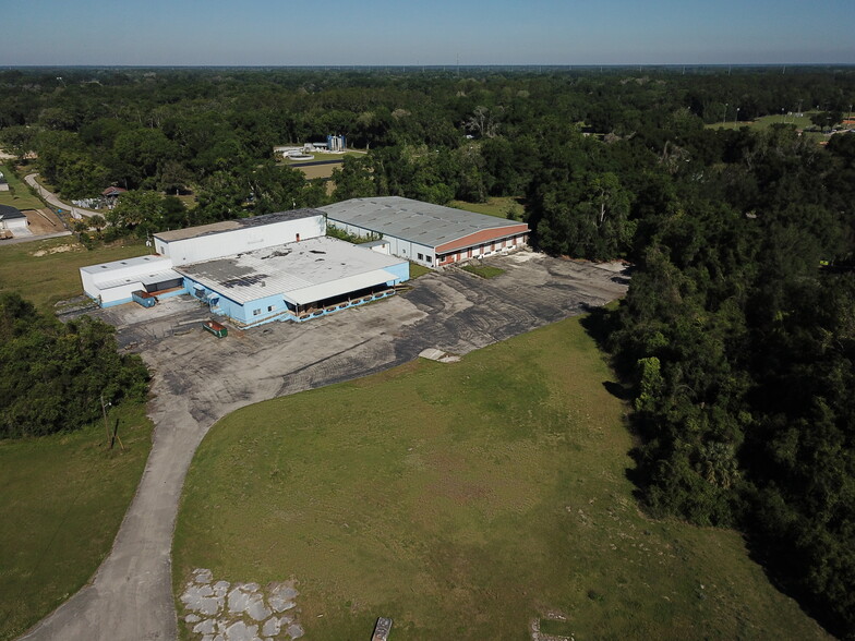 Primary Photo Of 12 NW 5th Pl, Williston Manufacturing For Lease