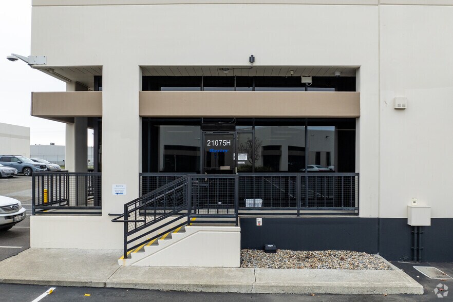 More Photos Of 21053-21075 Alexander Ct, Hayward Warehouse For Lease