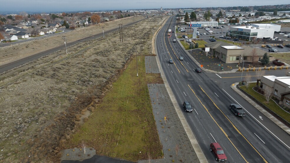 More Photos Of 8504 W Clearwater Ave, Kennewick Land For Lease