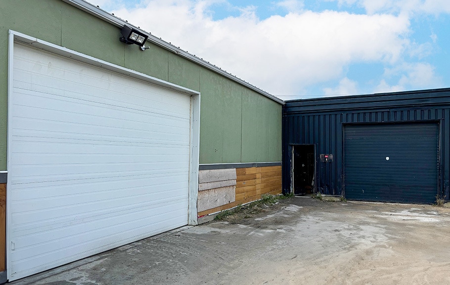 More Photos Of 1433 Erin St, Winnipeg Warehouse For Lease