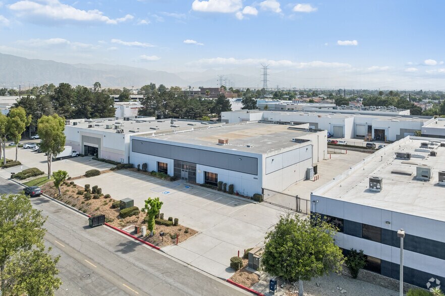 More Photos Of 4800 LittleJohn St, Baldwin Park Warehouse For Lease