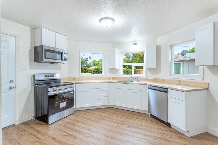 More Photos Of 1025 Parkview Ave, Redding Multifamily For Sale