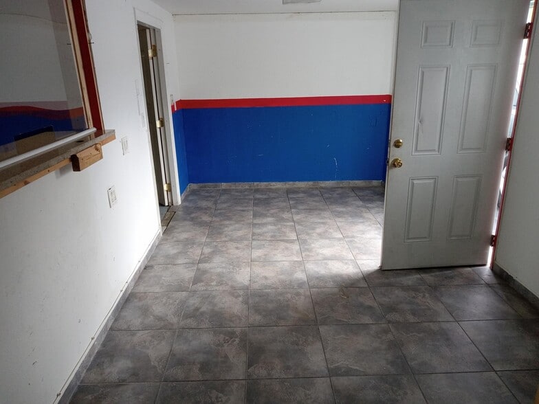 More Photos Of 2331-2341 W Clay St, Kissimmee Unknown For Lease