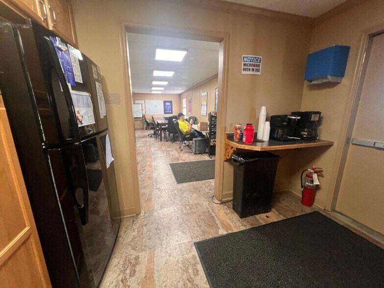 More Photos Of 2220 State Route 3, Catlettsburg Manufacturing For Sale