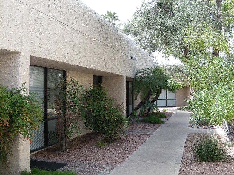 More Photos Of 8433 N Black Canyon Fwy, Phoenix Office For Lease