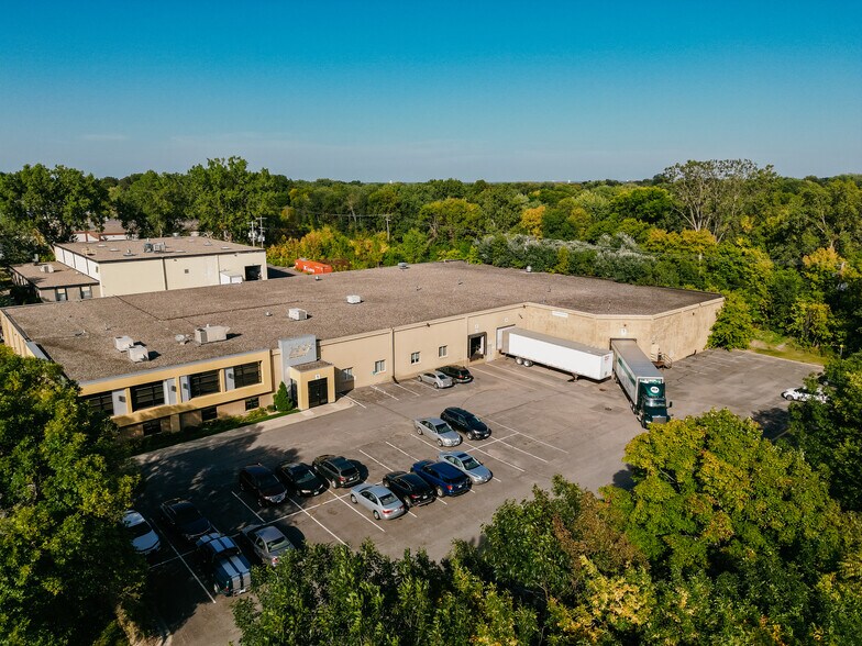 More Photos Of 4500 N Quebec Ave, Minneapolis Manufacturing For Sale