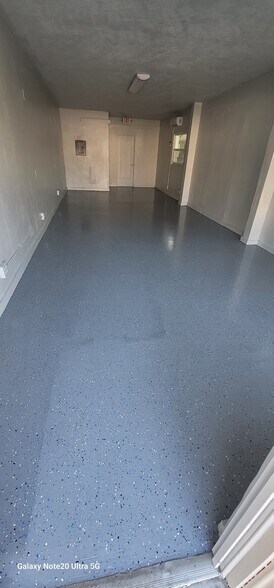 More Photos Of 2400 25th St N, Saint Petersburg Office For Sale