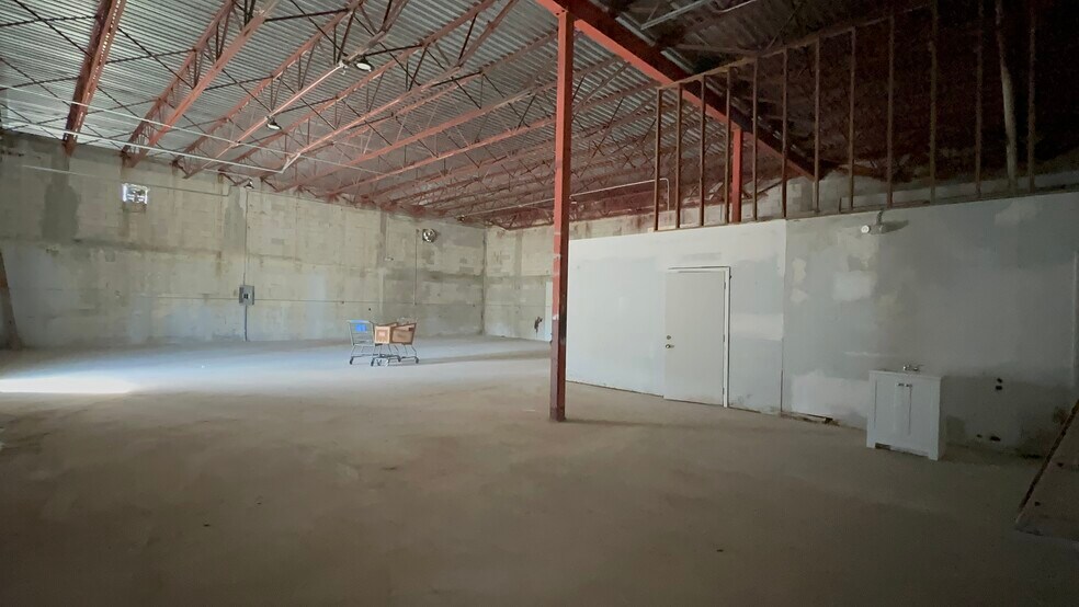 More Photos Of 1000 Phippen Waiters Rd, Dania Warehouse For Lease