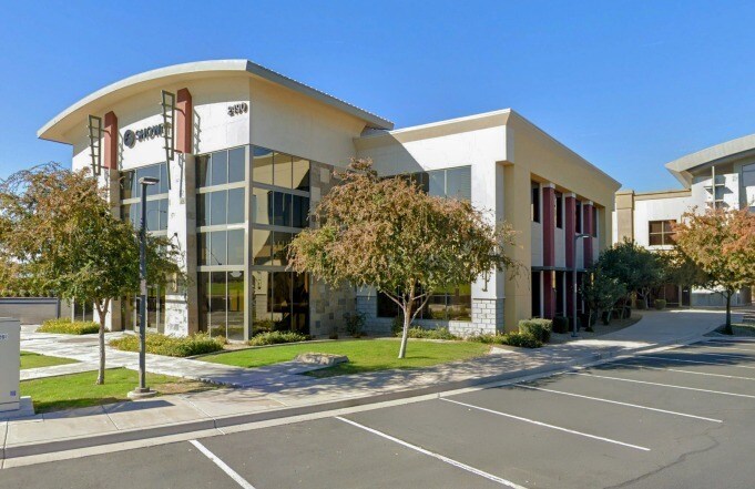 More Photos Of 2490 S Gilbert Rd, Chandler Office For Lease