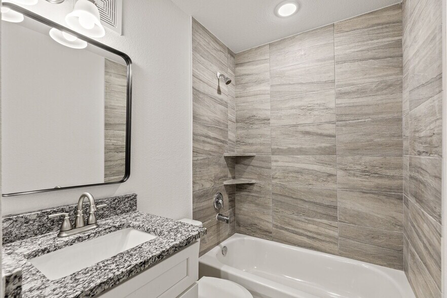 More Photos Of 4410 Bellfort St, Houston Apartments For Sale