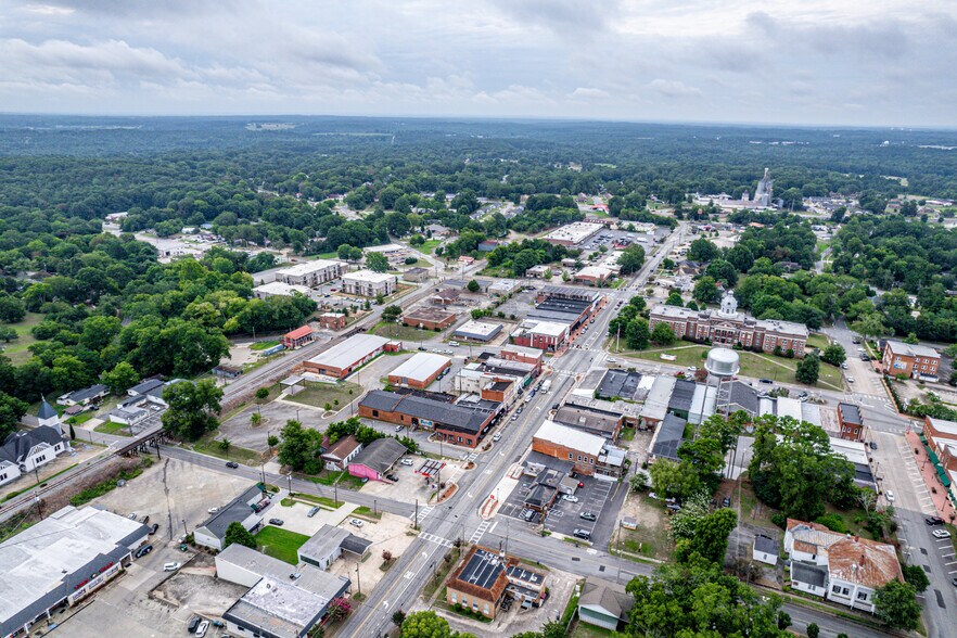 More Photos Of 117 N Jefferson Ave, Eatonton Storefront For Sale