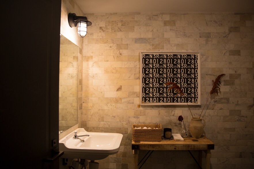 More Photos Of 722-728 S Broadway, Los Angeles Office For Lease