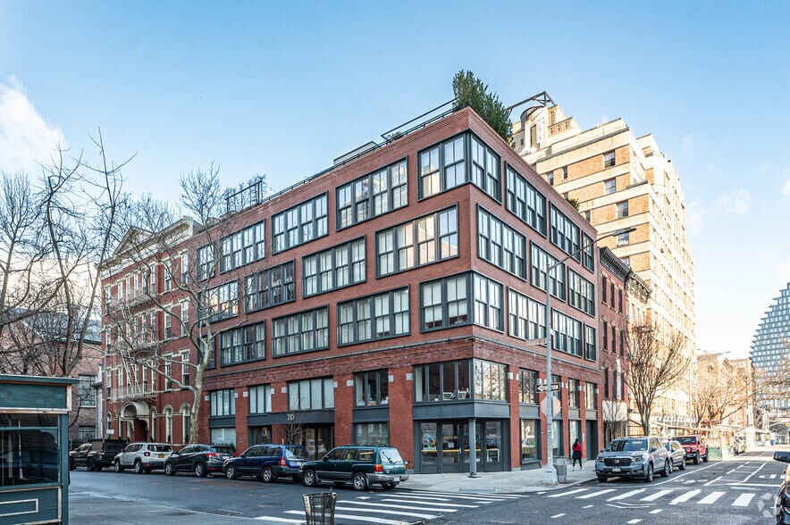Primary Photo Of 70 Henry St, Brooklyn Apartments For Lease