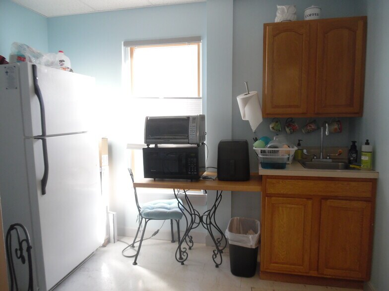 More Photos Of 1738 Gar Hwy, Swansea Coworking Space