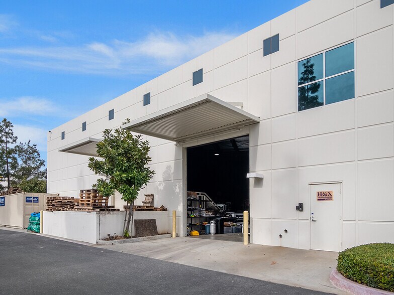 More Photos Of 8900 Research Dr, Irvine Research And Development For Lease