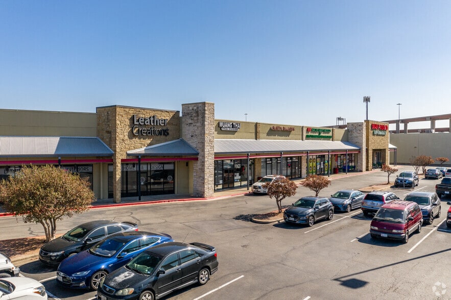 More Photos Of 13945 Research Blvd, Austin Unknown For Lease