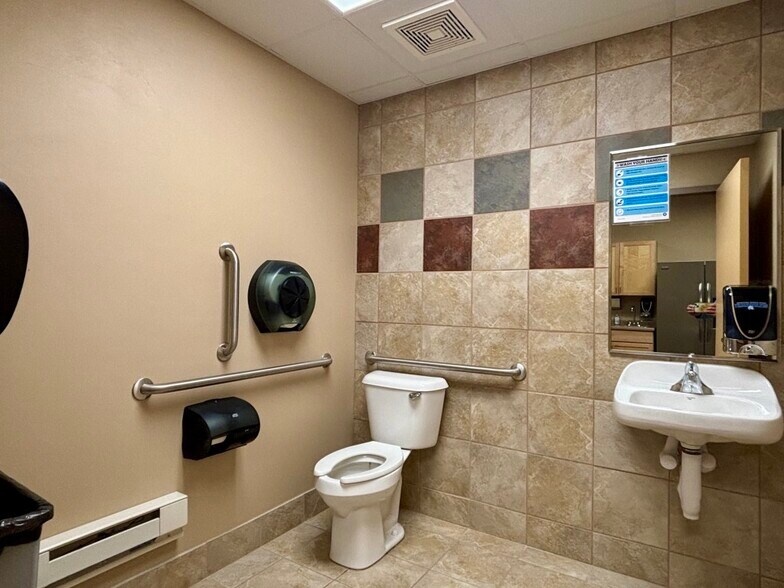 More Photos Of 402 N Genesee St, Wittenberg Fast Food For Sale