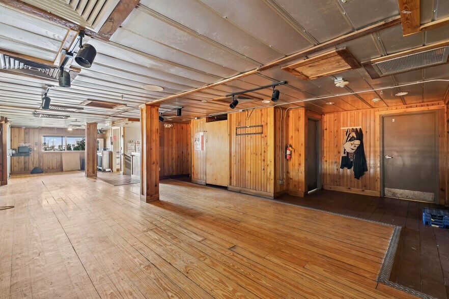 More Photos Of 4950 S Loop 289, Lubbock Restaurant For Lease