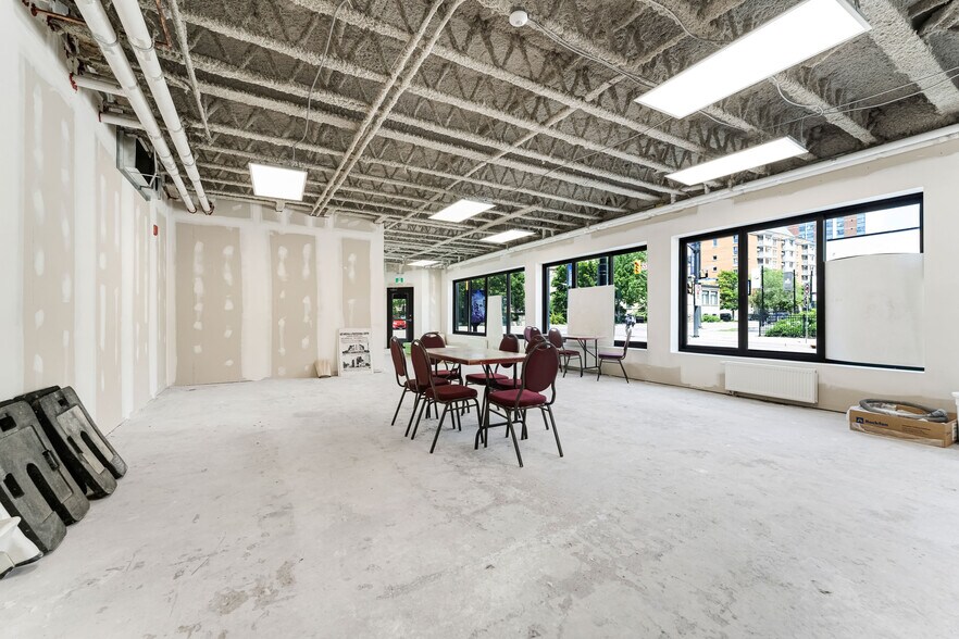 More Photos Of 168 Charlotte St, Ottawa Office For Lease