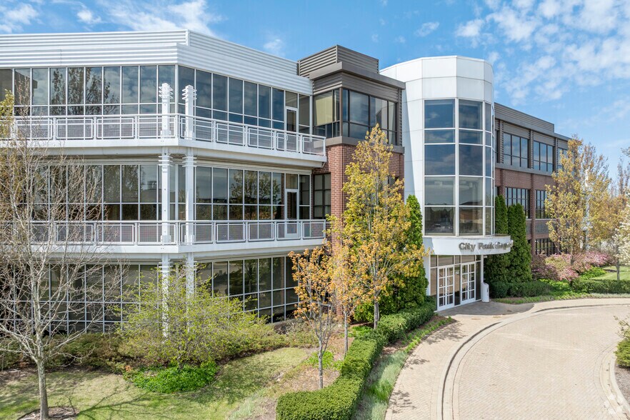 Primary Photo Of 250 Parkway Dr, Lincolnshire Coworking Space