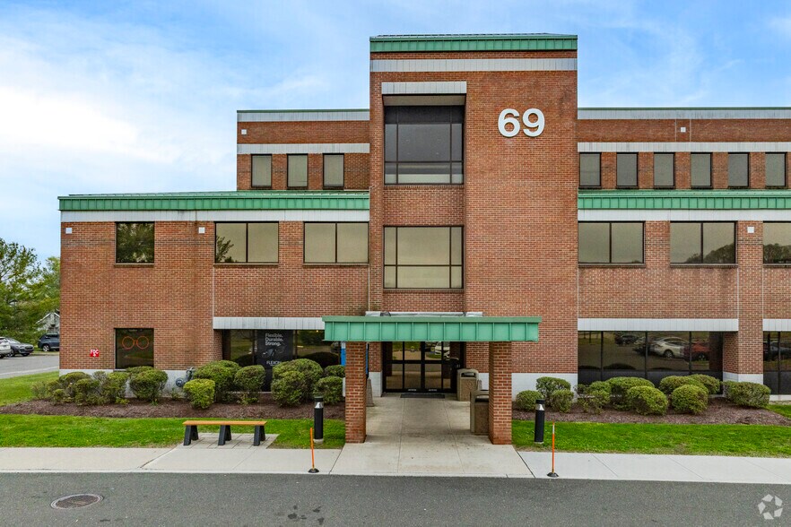 More Photos Of 69 Sand Pit Rd, Danbury Medical For Lease