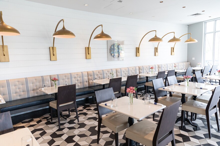 More Photos Of 7815 E US Hwy 80, Savannah Restaurant For Sale