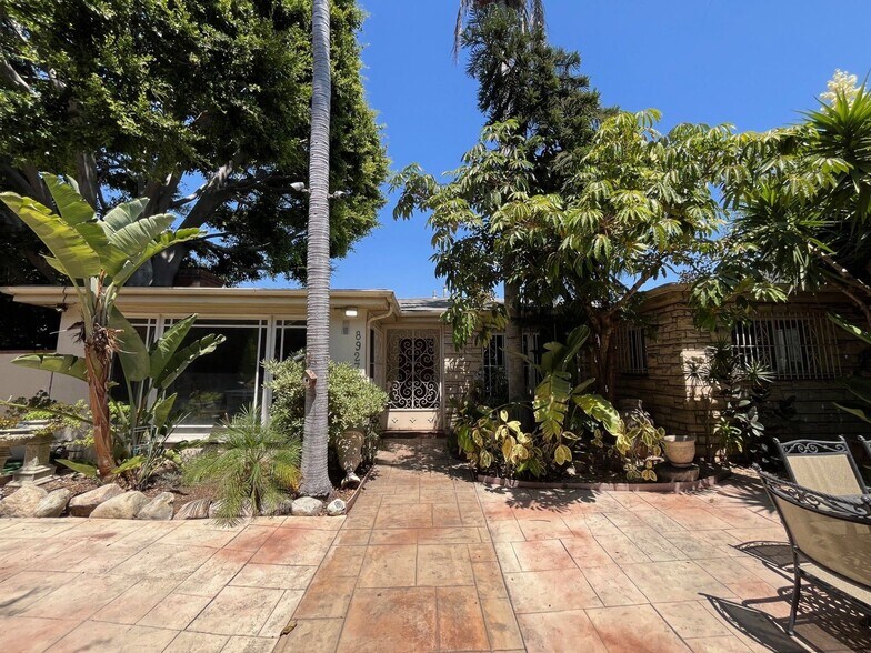 More Photos Of 8927 Sawyer St, Los Angeles Specialty For Sale