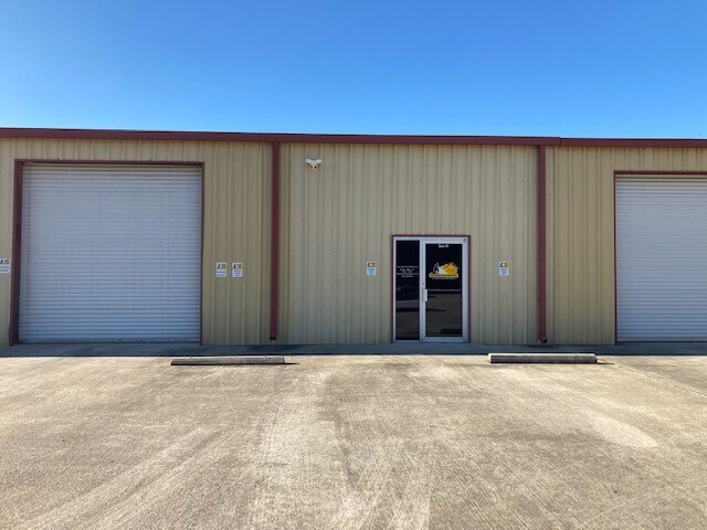 More Photos Of 23552 Fm-1314 Rd, Porter Warehouse For Lease