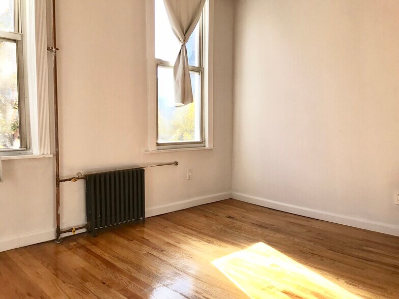 More Photos Of 33 Withers St, Brooklyn Apartments For Sale