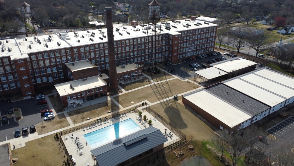 More Photos Of 1 E Main St, Greenville Unknown For Lease