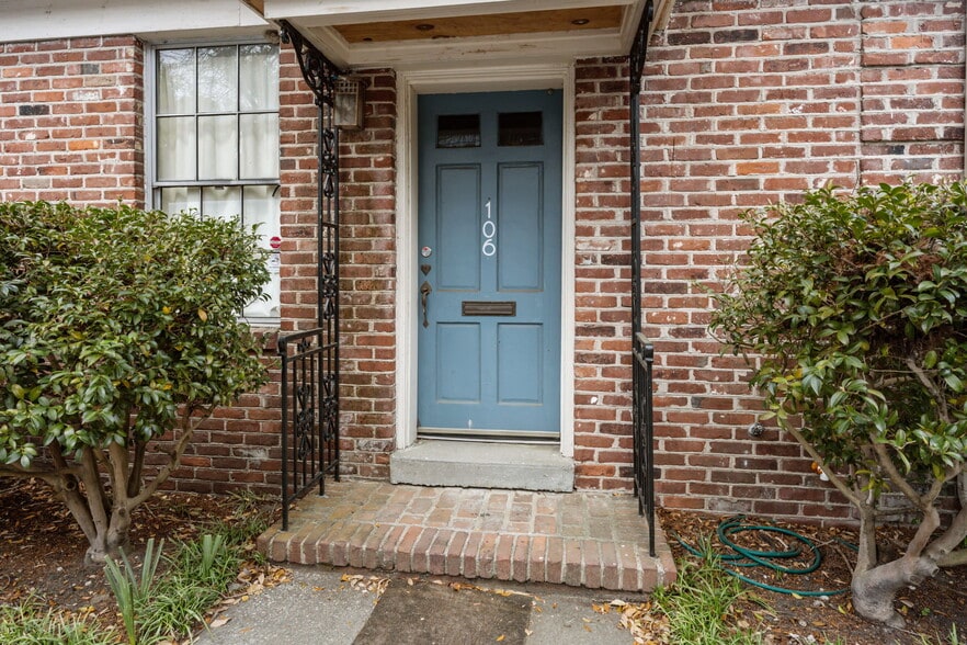 More Photos Of 112 Bull St, Charleston Office Residential For Sale