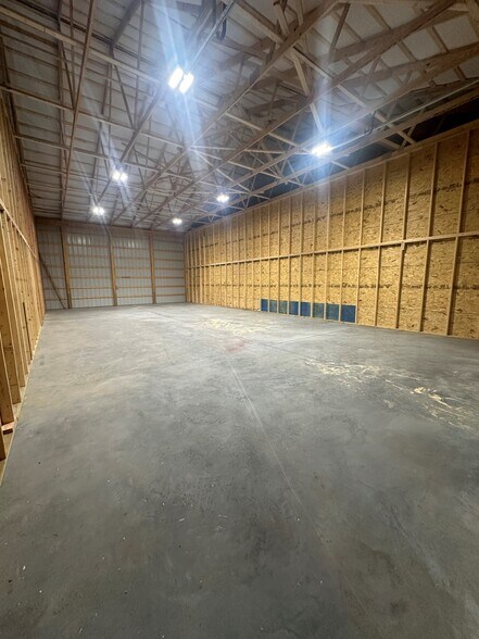 More Photos Of 4268 S Black Horse Pike, Williamstown Warehouse For Lease