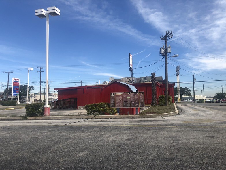 More Photos Of 4219 Fredericksburg Rd, San Antonio Storefront Retail Office For Sale