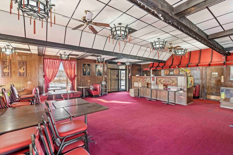 More Photos Of 7868 Melton Rd, Gary Restaurant For Sale