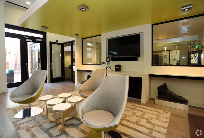 More Photos Of 101 N Wolfe St, Baltimore Apartments For Lease