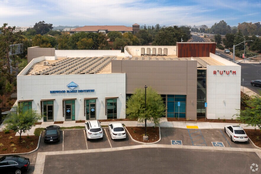 More Photos Of 5215 W Noble St, Visalia Medical For Lease